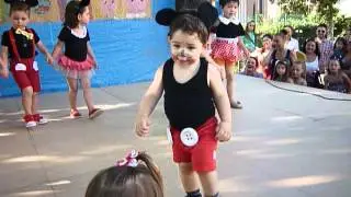 Bailando la Mickey Danza 2012