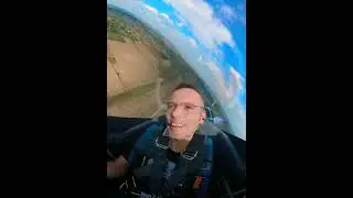 Acrobație cu Extra 300, cu amicul George Rotaru