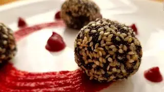 Polpette di tonno fresco in crosta di sesamo con maionese di rapa rossa senza uova