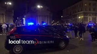 Roma, assembramento in Piazza del Popolo: intervengono i carabinieri