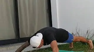CORE - Star plank hold position - workout home