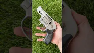 Perfect Carry Revolver? - 7 Shot Airweight Smith and Wesson Model 242 #subscribe