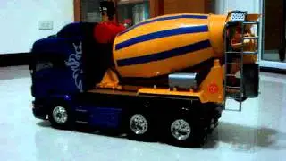 RC BRUDER Scania R-series concrete mixing truck-3.MPG