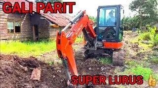MINI EXCAVATOR HITACHI ZaXis 48 U gali parit cacing SUPER LURUS  perumahan karyawan perkebunan sawit