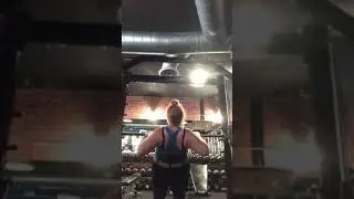 Inverted Body Rows x 20 in 30 sec