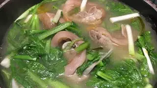 How To Make pork soup ແກງສົ່ມຂາໝູ (Lao Food) Home Made By Kaysone