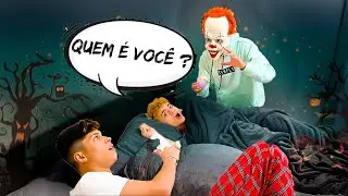 ASSUSTEI TODOS DA LIKE HOUSE ENQUANTO ELES DORMIAM