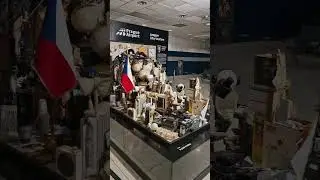 The Remarkable Portrait of Vaclav Havel at Airport: Art, History, and Fascinating Details! 😲👍🤩
