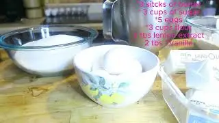 Baking a 7 up poundcake #vlogmas #12daysofchristmas #holiday #cooking #baking 10 days until