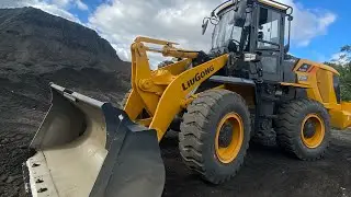 Carregamentos com pa carregadeira liugong 835h