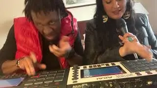 DaTrackAddict - Lookin Ft. Lisa Vazquez (MPC Live Jam Session)