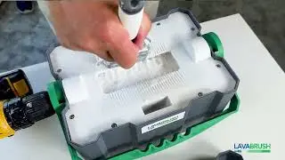 That&rsquo;s how you clean a paint brush with a perfect result in under 30 seconds