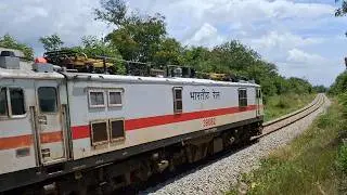 &ldquo;Rare! Indian Railways | WAP-7 Running Without Electricity (Pantograph Down)&rdquo;