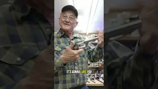 ПРАВИЛЬНЫЙ способ открывать и закрывать револьвер