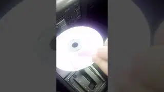 CD 30 MP3 магнитола опель читает больше 100 песен.