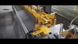 factory price double mold double wire chain link fence making machine