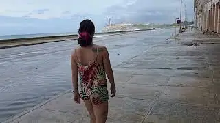 Walking on Malecon, Havana - 09.10.24