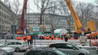 Gro&szlig;baumverpflanzung von Platanen mit 170 t Gewicht