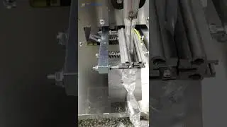 Automatic chains bag liquid filling packaging machine #liquidpackingmachine #liquidfillingmachine