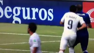Luis Suarez BITES Giorgio Chiellini - Uruguay-Italia World Cup 2014