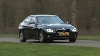 BMW 320i EfficientDynamics roadtest (English subtitled)