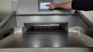 Бумагорезательные машины GRAFCUT 73h Управление с дисплея