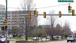 Doghouse Traffic Lights Before Upgrade | Warren & St Antoine