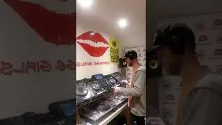 DJ WEZZLE, MC SECRET AGENT 17.08.19 GARAGE GIRLS - Part 2