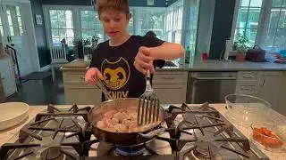 Monkeroo Kitchen: Chicken and Chorizo Fajitas!