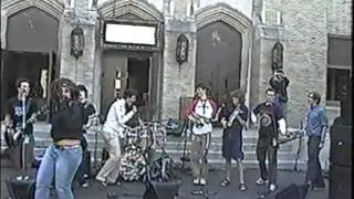 Michael Angelakos sings with Cherry Bing