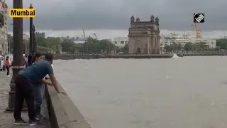 Mumbai: High tidal waves witnessed near Gateway of India