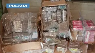 Palermo, auto tappezzata di droga. Fermato con 80 chili di hashish