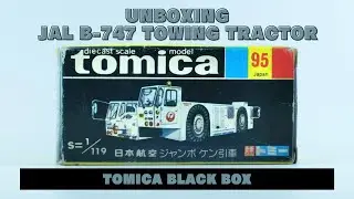 Tomica Black Box ~ JAL B-747 Towing Tractor (4K ULTRA HD 60FPS)