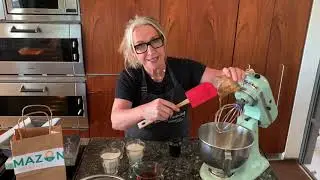 Lisa Goldberg Makes Honey Cake