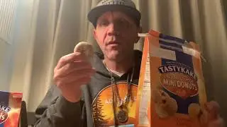 Tasty cakes donuts,ice cream nachos and pizza from camelback lodge in Pennsylvania vlog