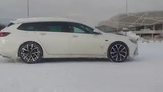 Opel Insignia GSi 2.0 BiTurbo 4x4 Launch on Snow ❄️