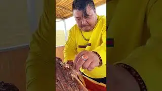 Согласно монгольской традиции, хозяин обязан резать мясо! #еда #вкусно #кулинария