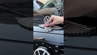 with a vertical logo to make the distance sense clearer #car metal car sticker #car logo #car 😱😱🚘