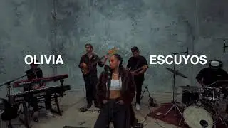 Olivia Escuyos Performs 