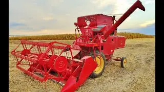 MASSEY FERGUSON SUPER 35 COMBINE - 1963 - THRESHERMEN'S REUNION - PONTIAC, ILLINOIS