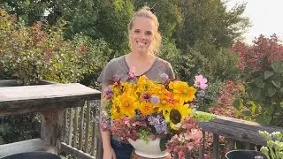 Beautiful Arrangement With Leftover Flowers From Farmers Market! | Simply Bloom