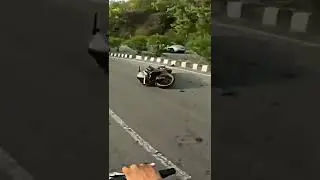 RS 200 live accident on highway rs200 lover  #rs200lover #shortsfeed #rs200crash #highway#crash#z900