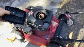 Газонокосилка Toro Recycler 2013 года выпуска, модель 20371, с двигателем Kohler, который отключа...