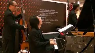 Little Drummer Boy (Jazz Music) by Nicholas Lim Trio @ Paragon Music En Vogue 17 Dec 12