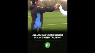 BANANA GUN in Man United Women's training🍌🤣