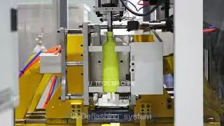 Double stations extrusion blow moulding machine with robot