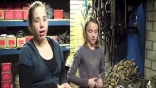 Pionier Koerier op bezoek bij de hoefsmid.mov