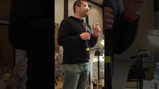 Der richtige Umgang mit blinden Menschen. Goldene Regel Nummerr 1/3￼
