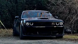 ​The Meanest Look: All-Black Dodge Challenger Hellcat