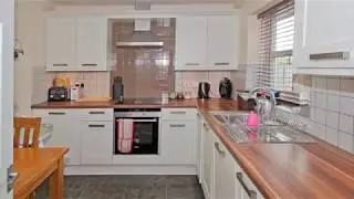 7 Llidiart Y Gwenyn, Bethesda, LL57 3RX